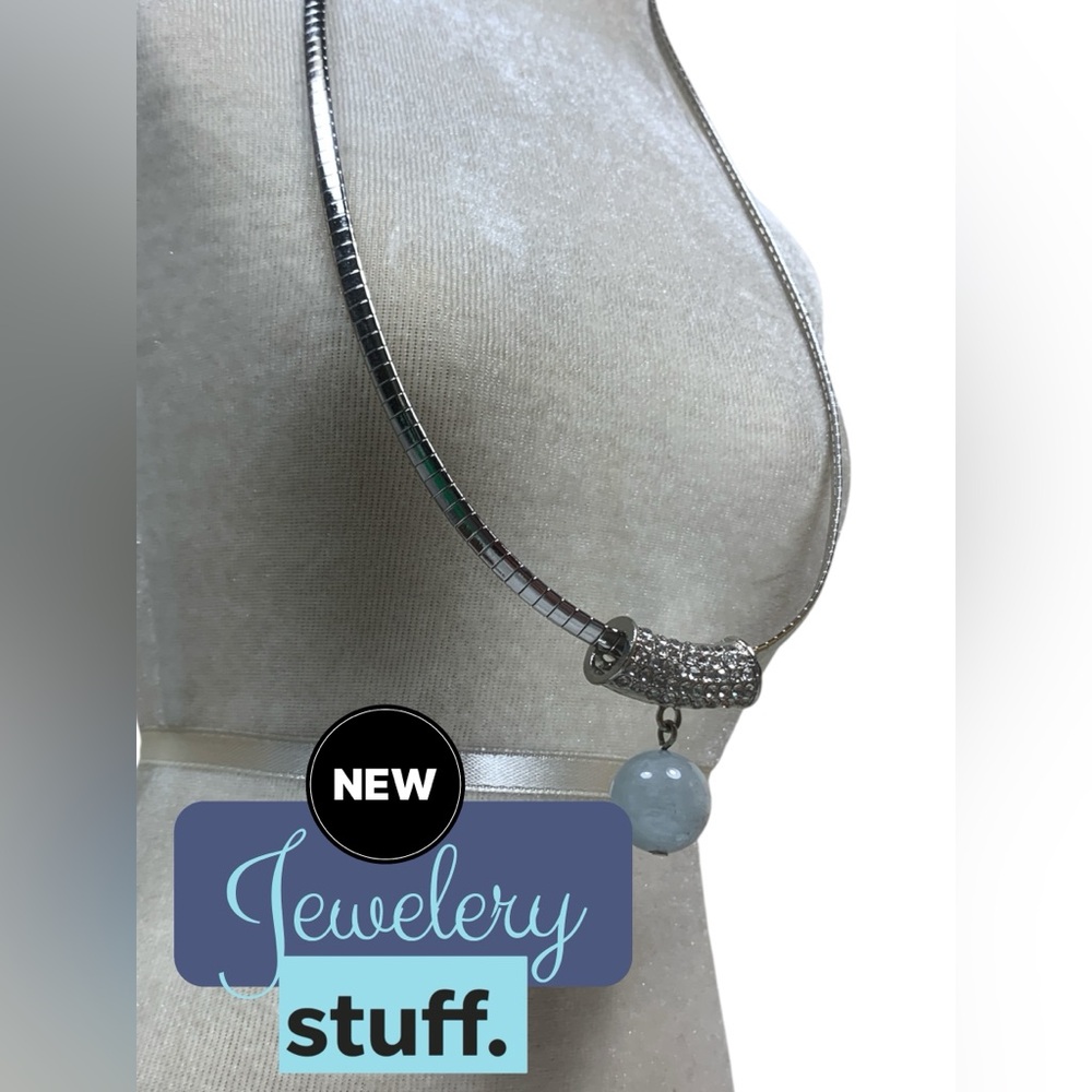 Elegant Silver Necklace with Aquamarine Pendant (50019)